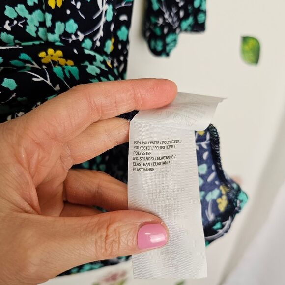 Susan Graver Comfort Stretch Knit Ruffle Ditsy Floral Print Pullover Top Blouse - Picture 5 of 6